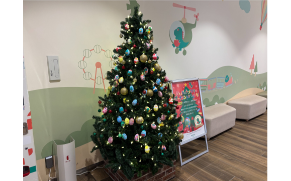 【12/25(木)まで】クリスマスツリー展示中